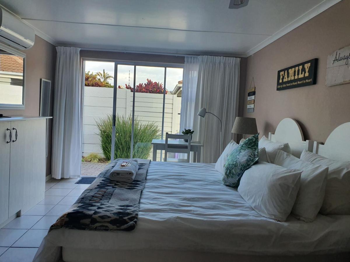 Nahoon Bed & Breakfast East London Eksteriør billede